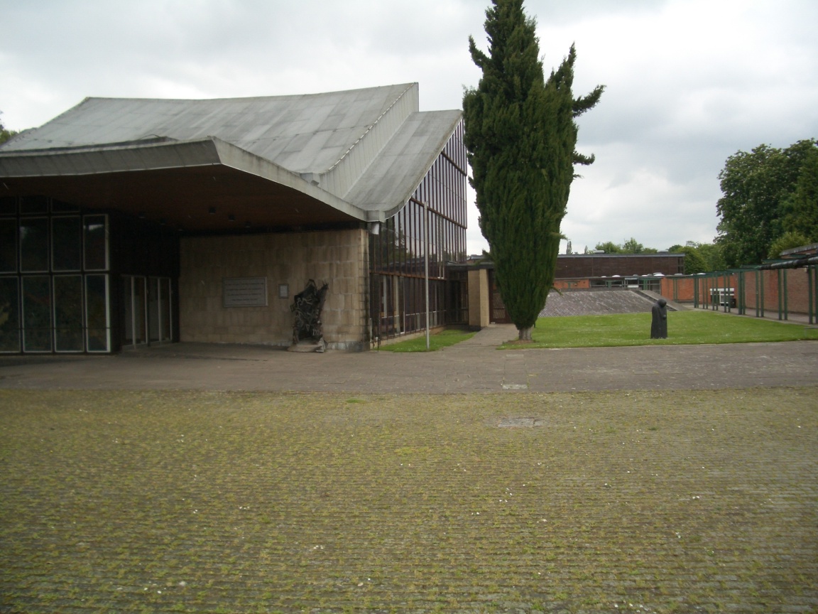 Carmel College: Synagogue