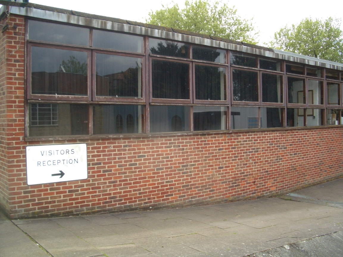 Carmel College: Physics labs