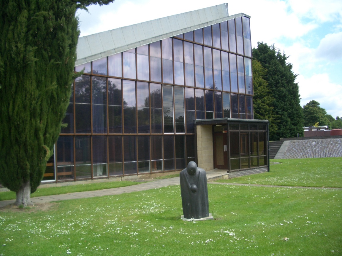 Carmel College: Synagogue, Amphitheatre