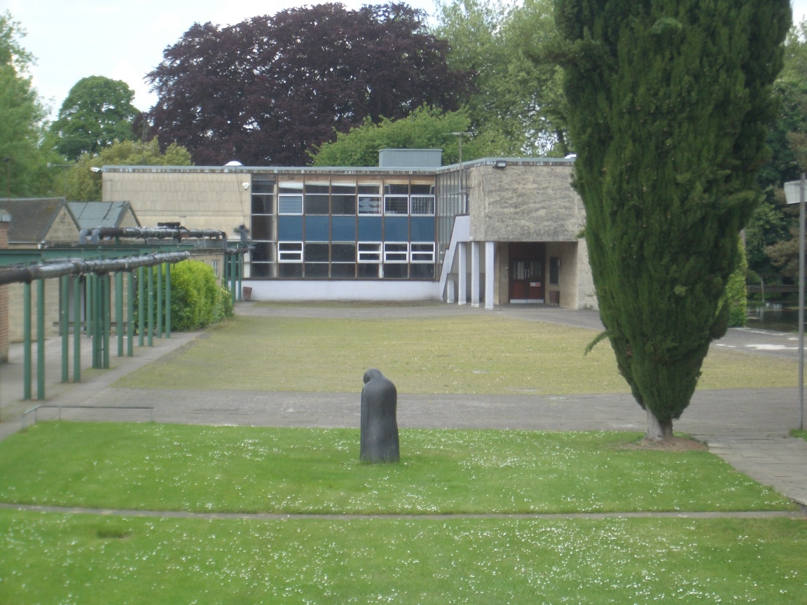 Carmel College: Main building
