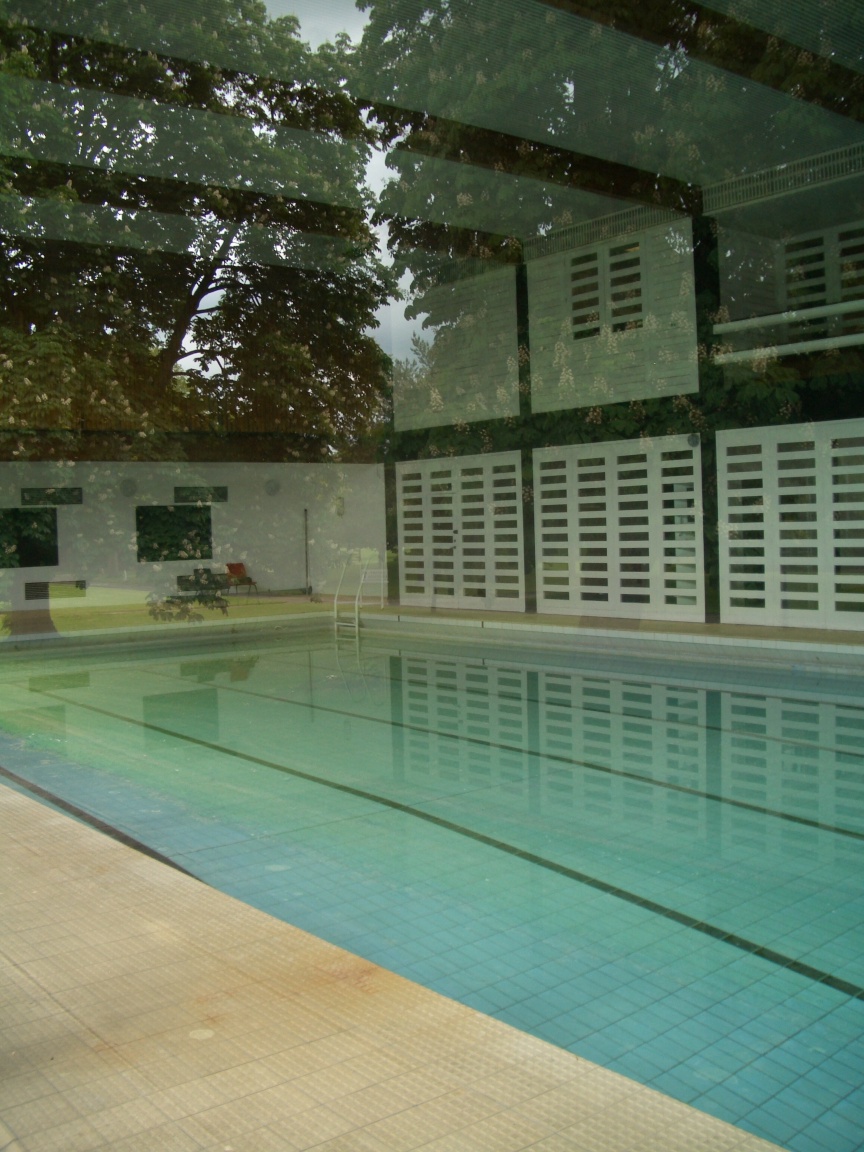 Carmel College: Swimming Pool